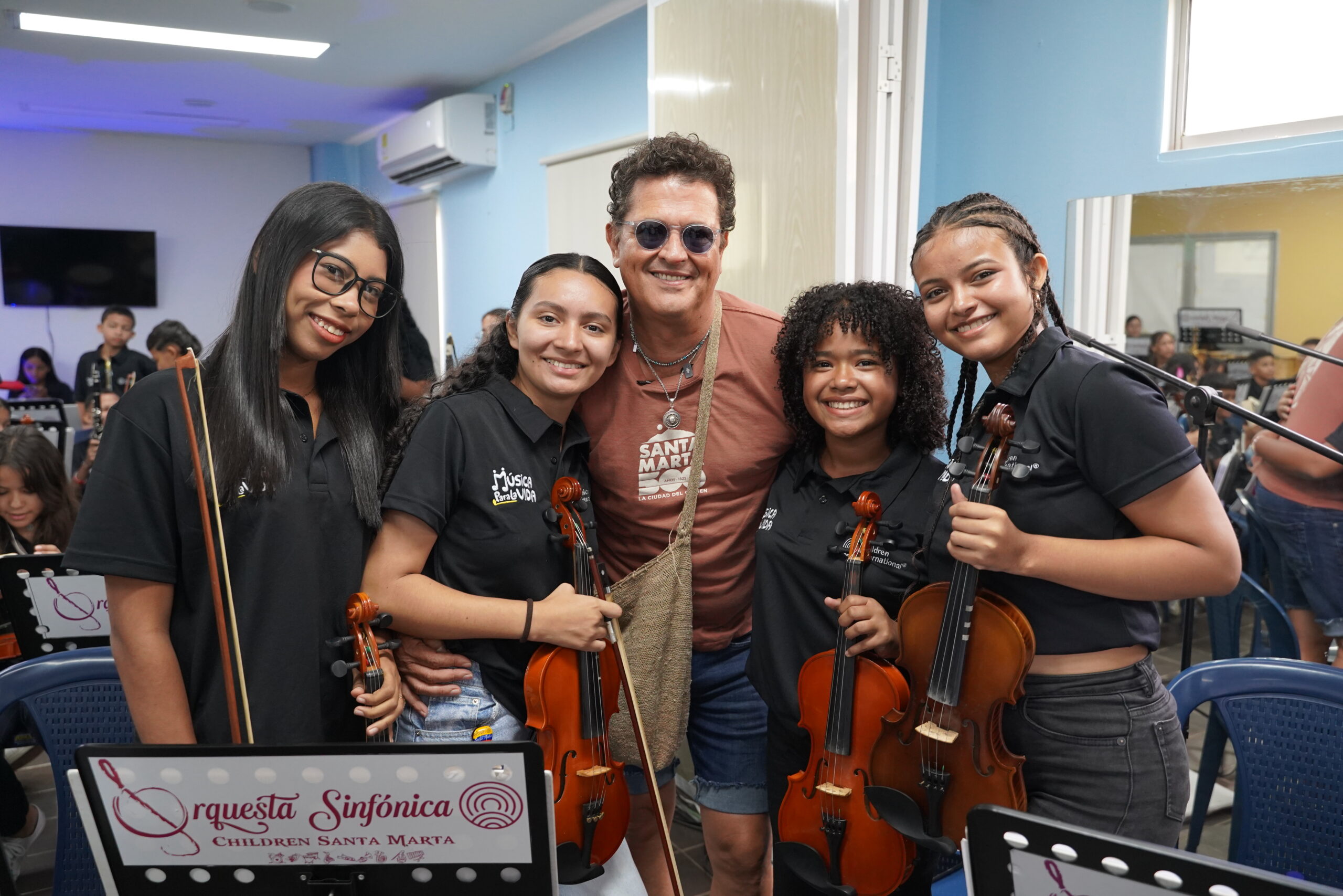 Lee más sobre el artículo Carlos Vives inspira a músicos de Children International
